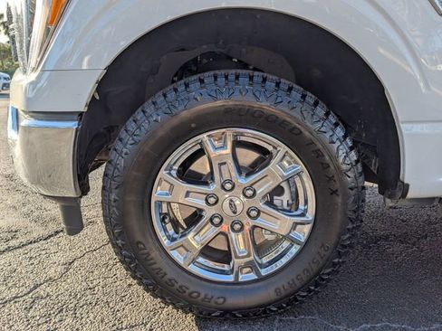 Used 2023 Ford F150 Lariat w/ Trailer Tow Package image 10