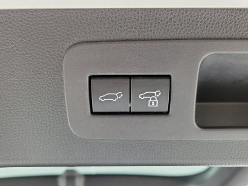 Used 2025 Lexus LX 600 4WD w/ Accessory Package (Z1) image 6