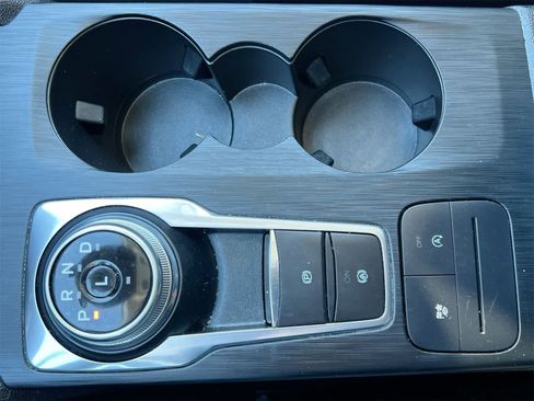 Used 2022 Ford Escape SE image 34