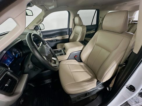 Used 2023 Ford Expedition Max XLT RWD image 13