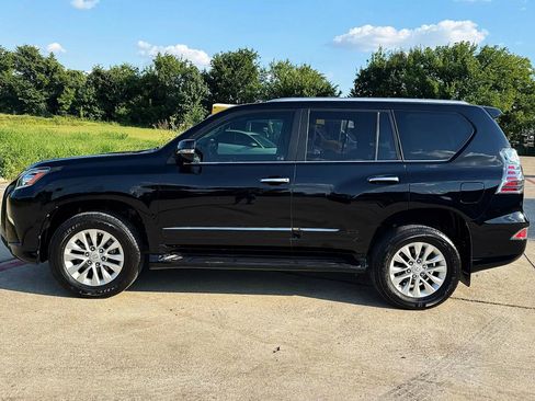 Used 2017 Lexus GX 460 image 5