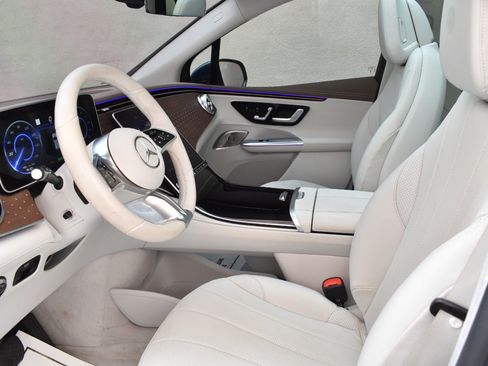 Used 2023 Mercedes-Benz EQE 350+ 4MATIC SUV w/ Exclusive Trim Package image 13