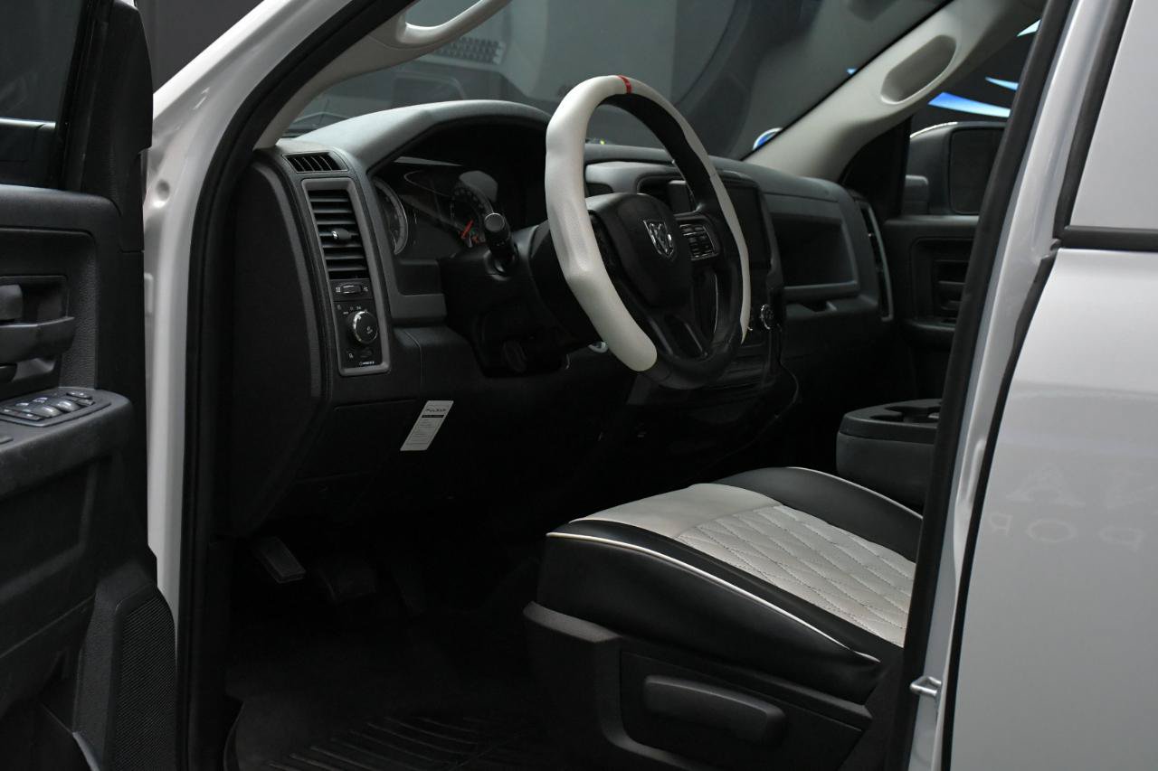 Used 2017 RAM 1500 Express AWD/4WD image 16