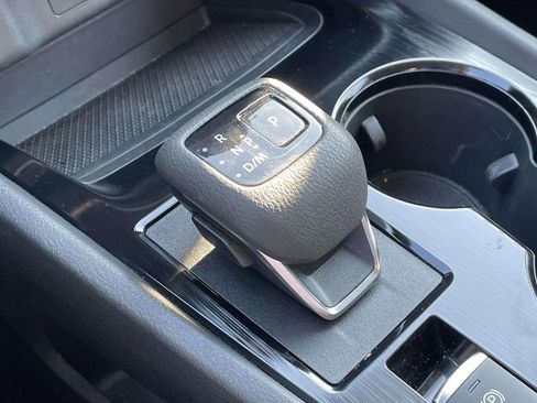 Used 2023 Nissan Rogue SV image 30