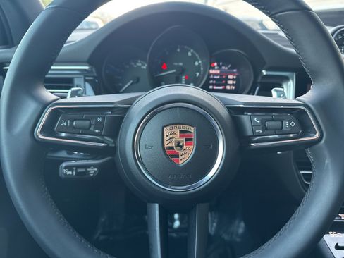 Used 2025 Porsche Macan image 24