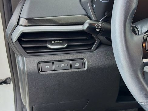 Used 2023 Nissan Altima 2.5 SR w/ SR Premium Package FWD image 32
