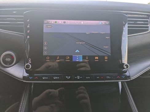 Used 2023 Jeep Wagoneer L Series II image 18