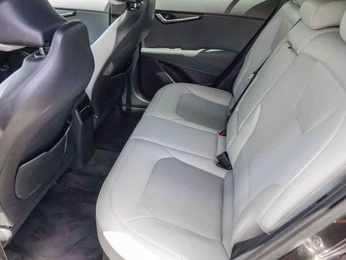 Certified 2023 Kia Niro EX FWD image 17