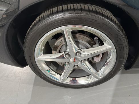 Used 2011 Chevrolet Corvette w/ Preferred Equipment Group image 10