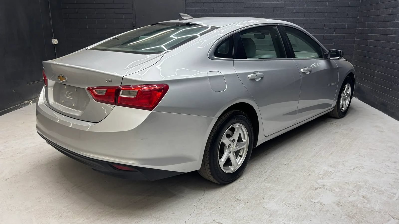 Used 2016 Chevrolet Malibu LS FWD image 4