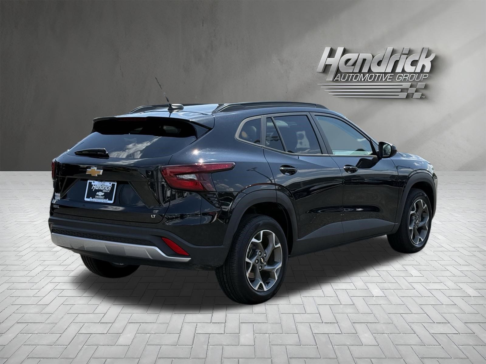 Used 2025 Chevrolet Trax LT w/ LT Convenience Package FWD image 10