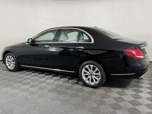 Used 2019 Mercedes-Benz E 300 4MATIC image 4