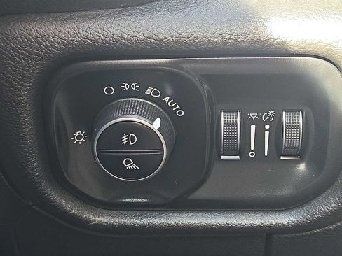 Used 2019 RAM 1500 Big Horn w/ Trailer Tow Group image 28