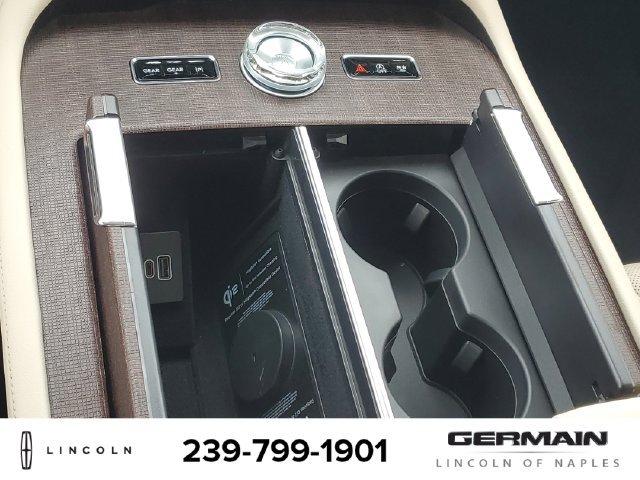 New 2027 Lincoln Navigator Premiere AWD/4WD image 31