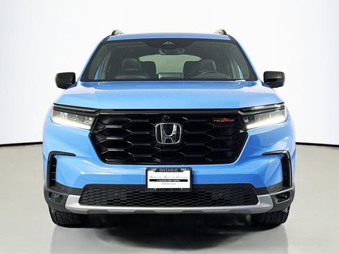 Used 2024 Honda Pilot TrailSport image 3