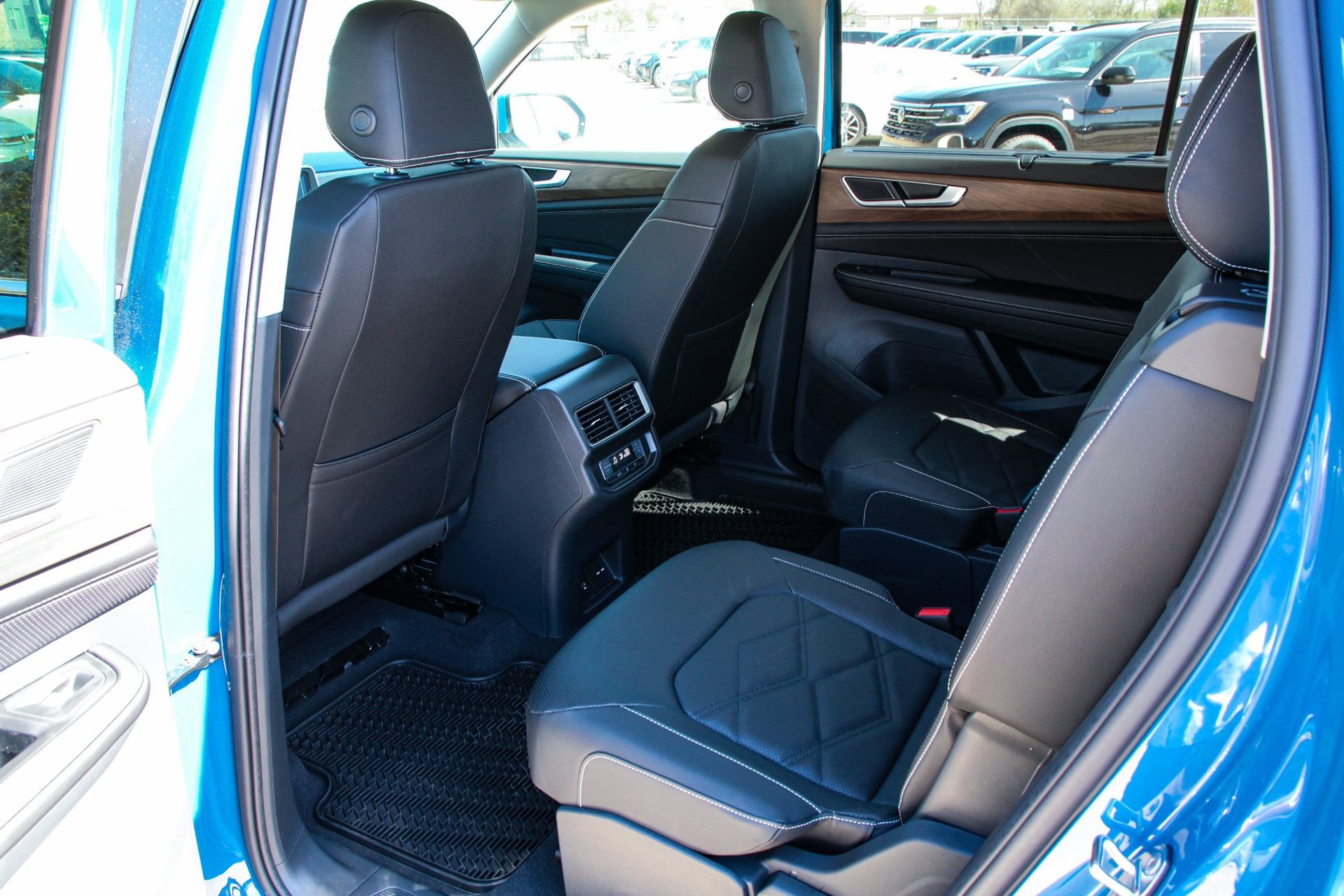 Certified 2026 Volkswagen Atlas SE FWD image 26