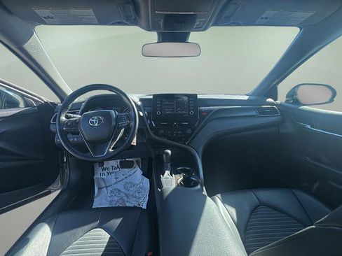 Used 2021 Toyota Camry SE image 12