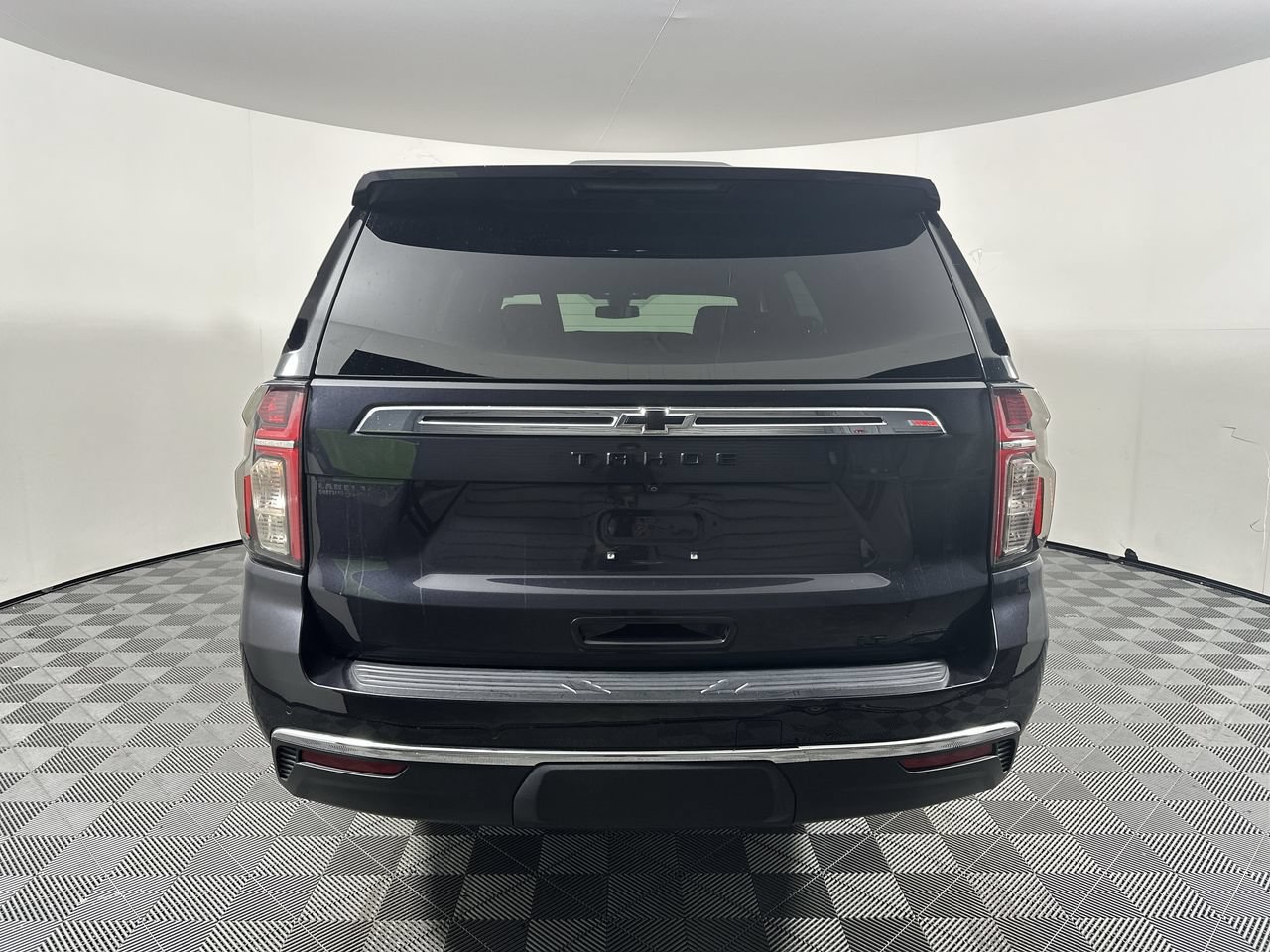 Used 2022 Chevrolet Tahoe LT w/ Luxury Package RWD image 21