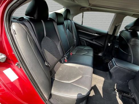Used 2018 Toyota Camry XSE FWD image 23