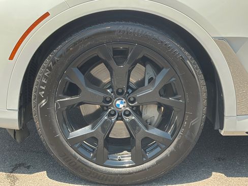 Used 2019 BMW X7 xDrive40i w/ Cold Weather Package AWD/4WD image 11