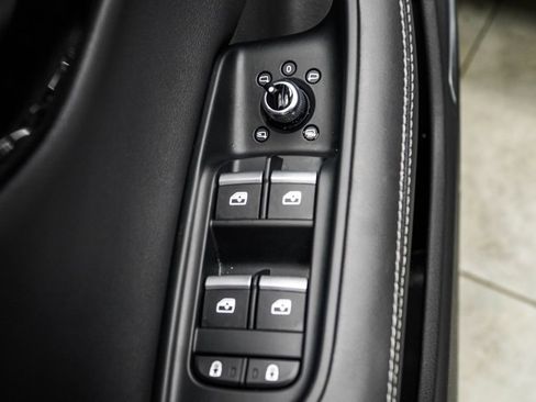 Used 2025 Audi Q7 3.0T Premium Plus AWD/4WD image 39