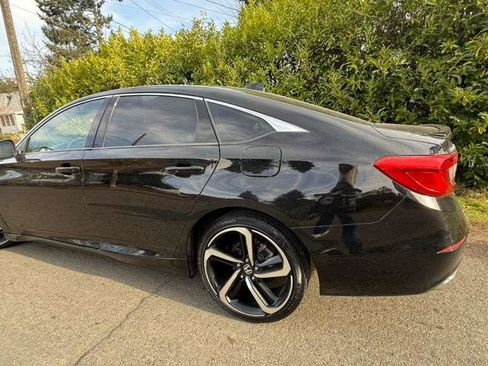 Used 2020 Honda Accord Sport image 3