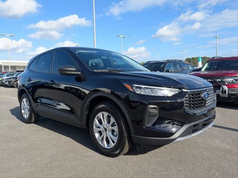 New 2026 Ford Escape Active image 2