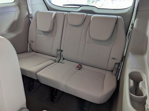 Used 2020 Kia Sedona LX image 29