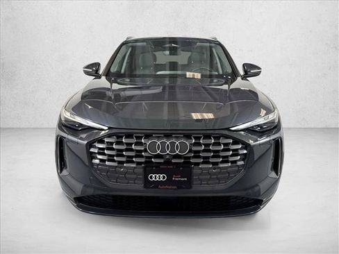 Used 2025 Audi Q5 Premium AWD/4WD image 2