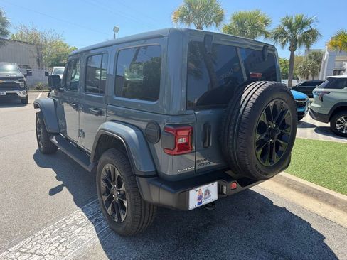 Used 2025 Jeep Wrangler Unlimited Sahara image 6