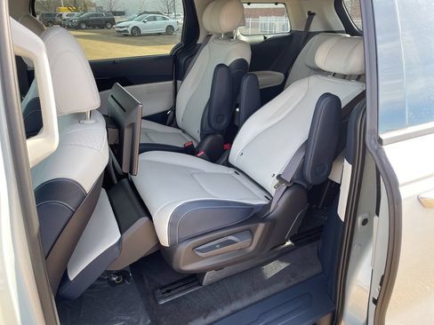 New 2026 Kia Carnival SX Prestige FWD image 15