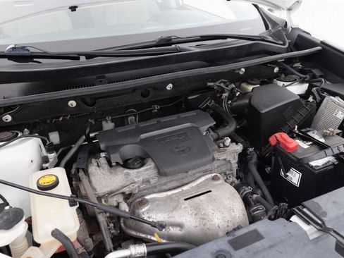 Used 2015 Toyota RAV4 XLE AWD/4WD image 38
