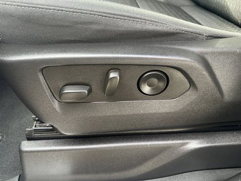 Used 2023 Chevrolet Silverado 1500 LT image 20