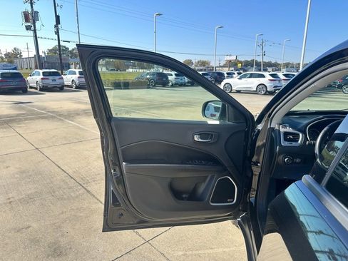 Used 2019 Jeep Compass High Altitude image 7