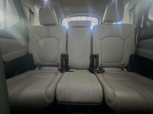 Used 2025 Honda Pilot EX-L image 26