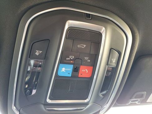 Used 2022 Jeep Grand Cherokee Trailhawk image 32