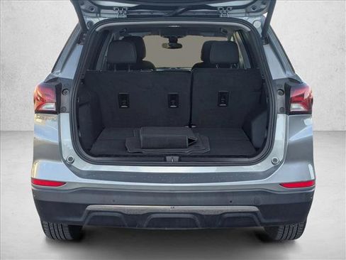 Used 2024 Chevrolet Equinox LT image 6