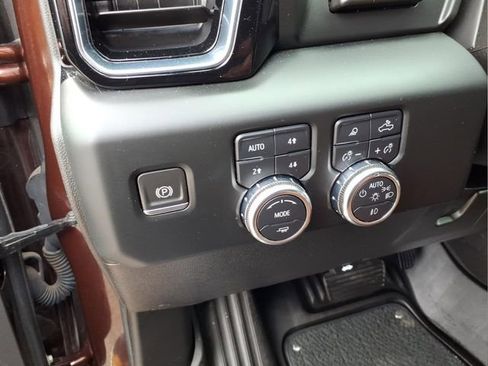 Used 2024 GMC Sierra 2500 Denali Ultimate w/ Max Trailering Package image 20