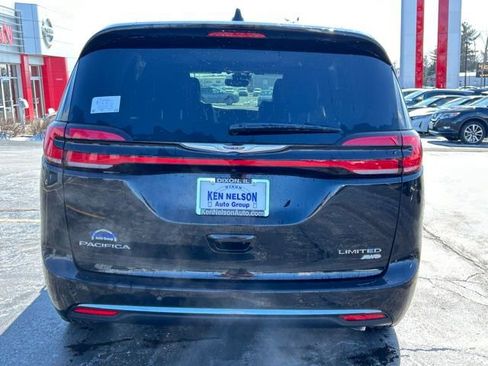 New 2026 Chrysler Pacifica Limited AWD/4WD image 8