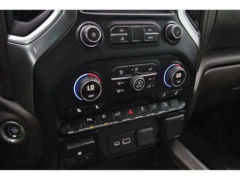 Used 2019 Chevrolet Silverado 1500 LT Trail Boss AWD/4WD image 25