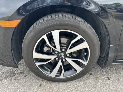 Used 2018 Honda Odyssey Elite image 7