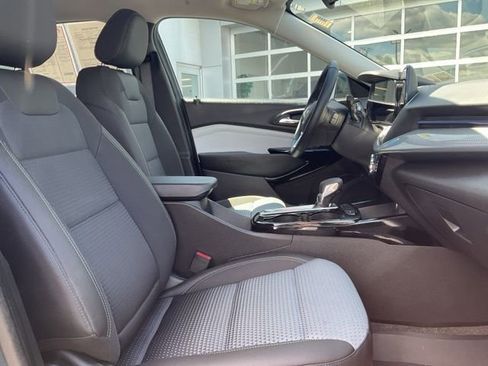 Used 2025 Chevrolet Trax LT w/ Driver Confidence Package FWD image 10