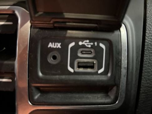 Used 2020 Jeep Wrangler Unlimited Rubicon w/ LED Lighting Group AWD/4WD image 34