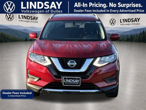 Used 2018 Nissan Rogue SV w/ Premium Package AWD/4WD image 3