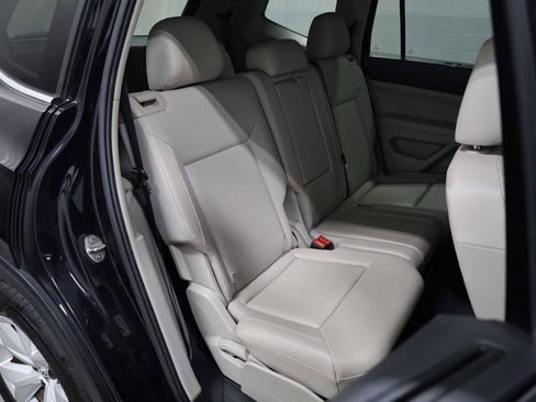 Used 2019 Volkswagen Atlas SE image 32