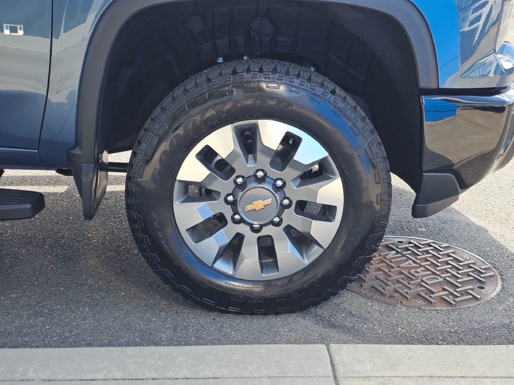 New 2026 Chevrolet Silverado 2500 Custom w/ Custom Value Package AWD/4WD image 9