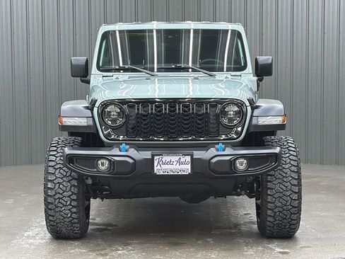 Used 2024 Jeep Wrangler Unlimited image 8