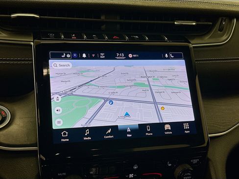 Used 2021 Jeep Grand Cherokee L Limited image 22