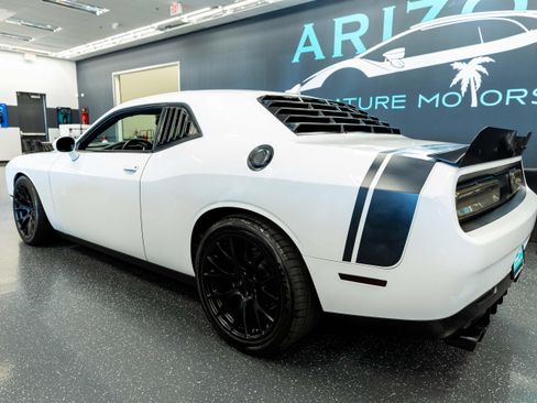 Used 2016 Dodge Challenger R/T Scat Pack RWD image 9