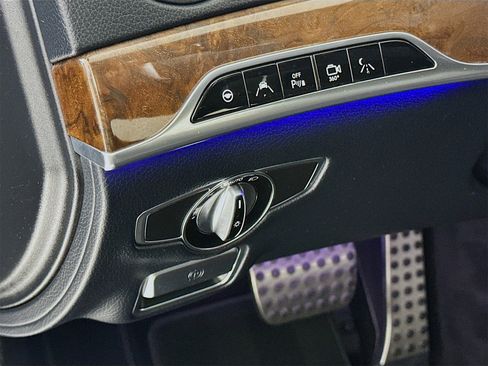 Used 2014 Mercedes-Benz S 63 AMG 4MATIC Sedan image 11